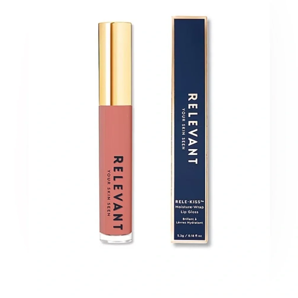 Relevant Grapefruit Soft Pink Rele-Kiss Moisture-Wrap Lip Gloss. New In Box